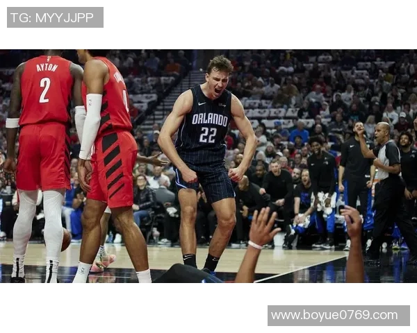 小瓦格纳重伤！测验空接遭对手犯规跌倒 左腿无法承重被搀扶离场